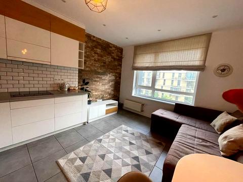 квартира за адресою Салютна вул., (Будинок 02301-02303)