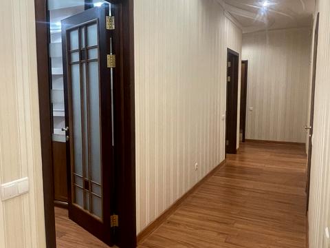 квартира за адресою Євгена Коновальця вул. (Щорса), 32-Б