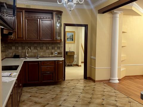 квартира за адресою Євгена Коновальця вул. (Щорса), 32-Б