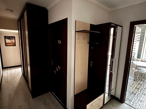 квартира за адресою Академіка Булаховського вул., 38