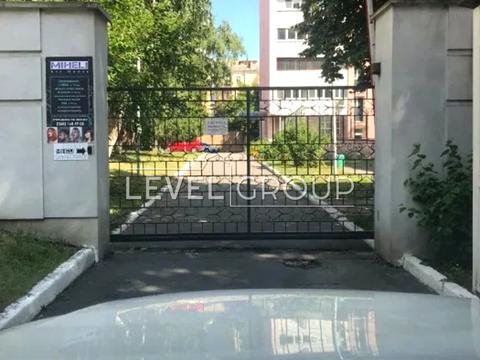 комерційна за адресою Тарасівська вул., 21