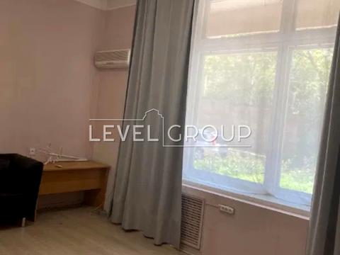 комерційна за адресою Тарасівська вул., 21