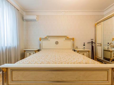 квартира за адресою Дніпровська набережна вул., 14-А