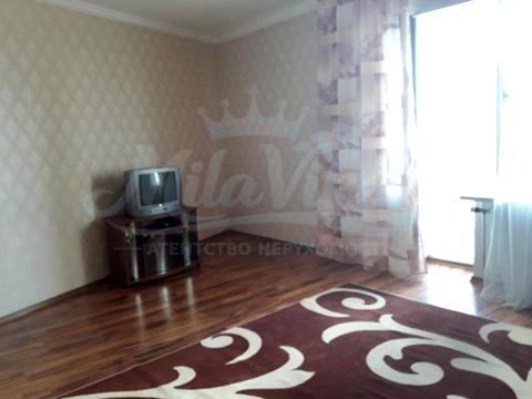 квартира за адресою Анни Ахматової вул., 31