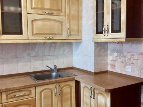 квартира за адресою Анни Ахматової вул., 31