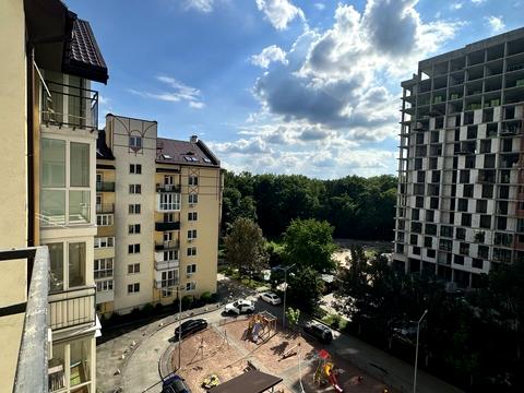 квартира за адресою Академіка Лебедєва вул., 1/8