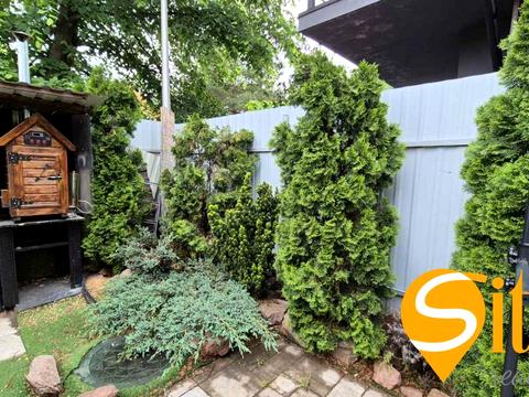 комерційна за адресою 52-рая Садовая, 13
