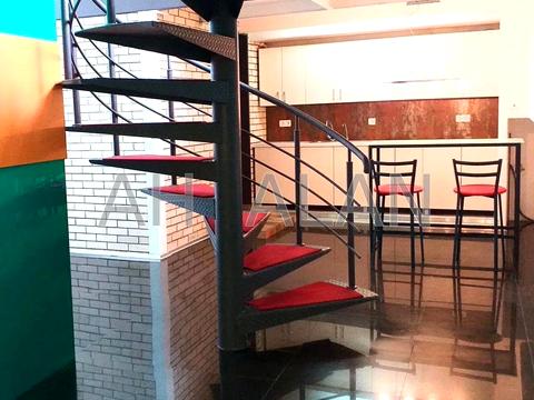 комерційна за адресою Дніпровська набережна вул., 23