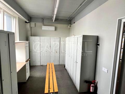 комерційна за адресою Соборна вул. (Петропавлівська), 30