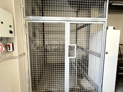 комерційна за адресою Соборна вул. (Петропавлівська), 30
