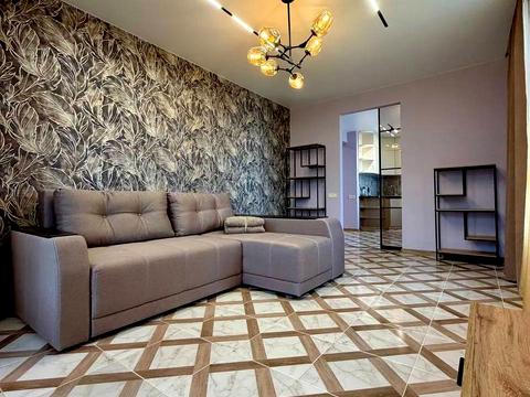 квартира за адресою Космічна вул., 5