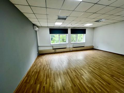 комерційна за адресою Академіка Андрія Сахарова вул. (Суворова), 42