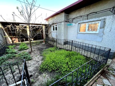дом по адресу перша, 3