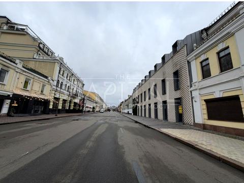 комерційна за адресою Київ, Петра Сагайдачного вул., 18