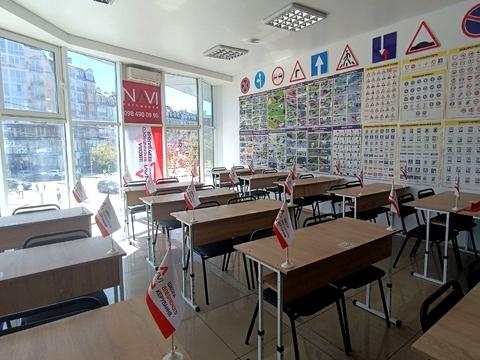 коммерческая по адресу Панаса Мирного ул., 18В