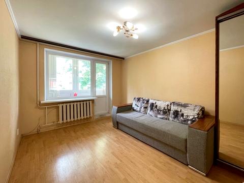 квартира за адресою Космонавтів просп., 52