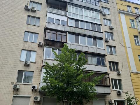 комерційна за адресою Шовковична вул., 30