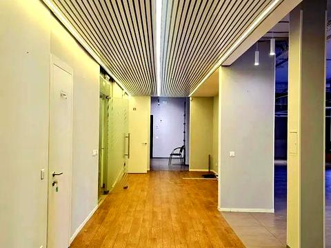 комерційна за адресою Спаська вул., 5