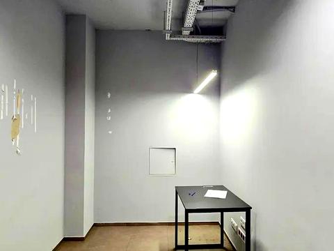 комерційна за адресою Спаська вул., 5