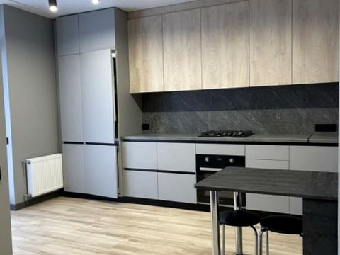 квартира за адресою Співдружності вул., 5