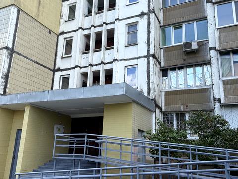 квартира за адресою Академіка Єфремова вул. (Командарма Уборевича), 25