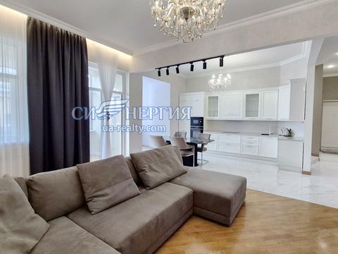 квартира за адресою Шота Руставелі вул., 27-А