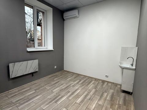 коммерческая по адресу Зерова, 2