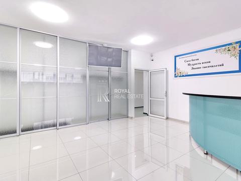 комерційна за адресою Столична вул., 2