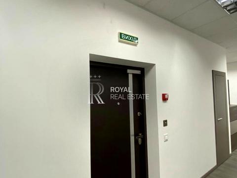комерційна за адресою Кловський узвіз, 7a
