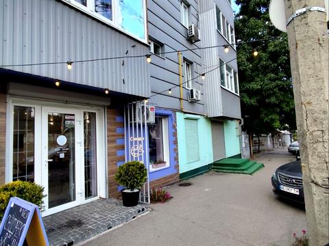 комерційна за адресою Олександра Поля просп. (Кірова), 68