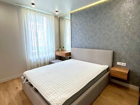 квартира по адресу Салютная ул., (Будинок 02301-02303)