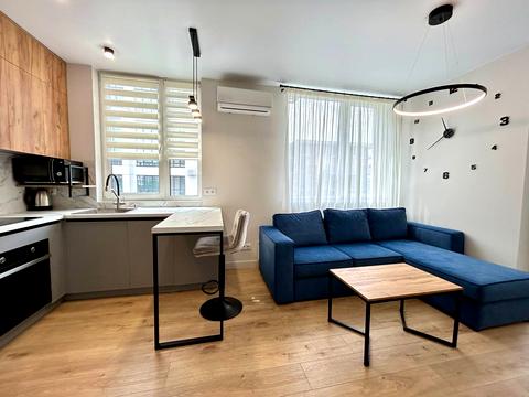 квартира за адресою Салютна вул., (Будинок 02301-02303)