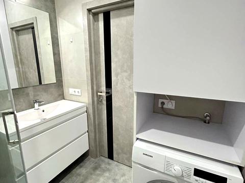 квартира за адресою Салютна вул., (Будинок 02301-02303)