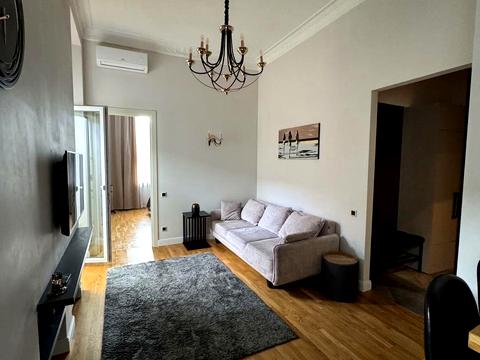 квартира за адресою Тарасівська вул., 8