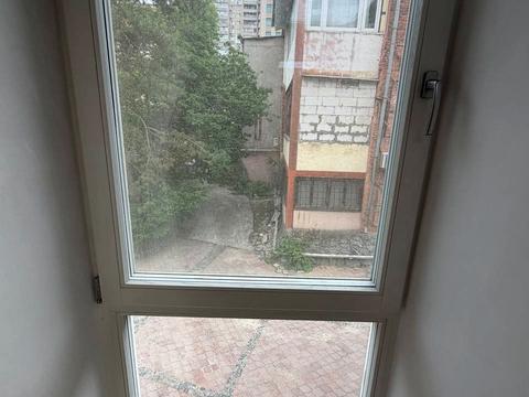 комерційна за адресою Гоголя вул., 16