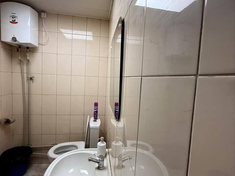 комерційна за адресою Королеви Єлизавети ІІ вул. (Глинки), 15