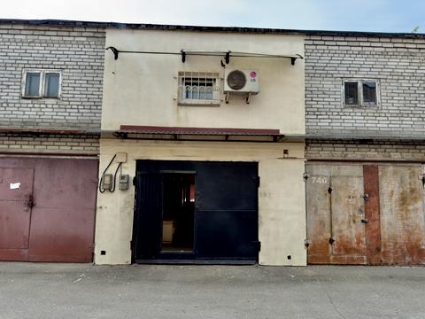 паркомісце за адресою Березняківська вул., 23