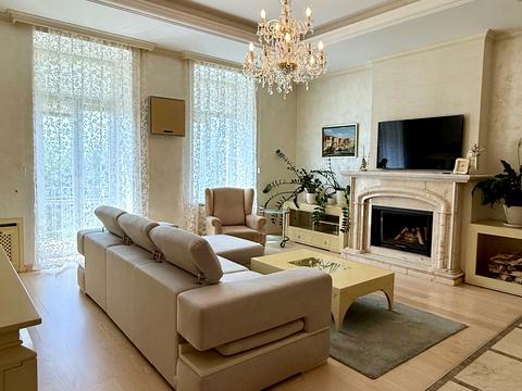 квартира за адресою Академіка Богомольця вул., 5