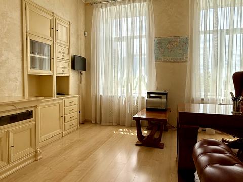 квартира за адресою Академіка Богомольця вул., 5