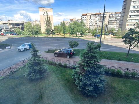 комерційна за адресою Володимира Івасюка просп. (Героїв Сталінграду), 47-А