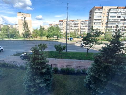 комерційна за адресою Володимира Івасюка просп. (Героїв Сталінграду), 47-А