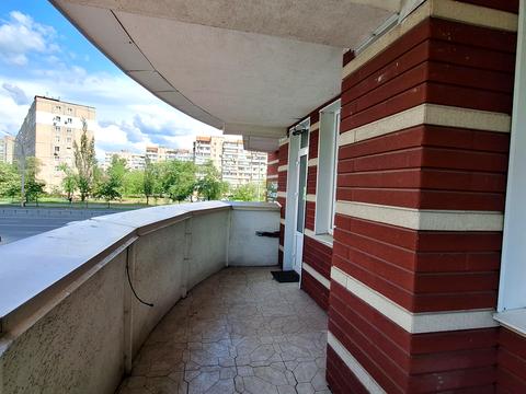 комерційна за адресою Володимира Івасюка просп. (Героїв Сталінграду), 47-А