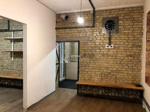 комерційна за адресою Звіринецька вул., 63