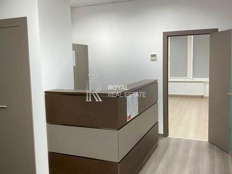 комерційна за адресою Кловський узвіз, 7a