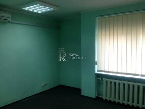 комерційна за адресою Антоновича вул. (Горького), 103-А