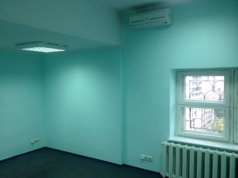 комерційна за адресою Антоновича вул. (Горького), 103-А