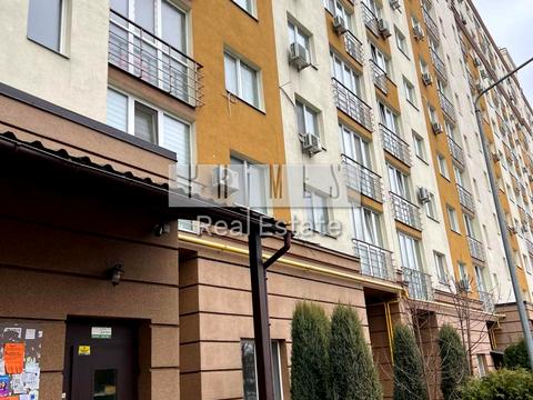 комерційна за адресою Лесі Українки вул., 62-Б