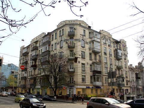 комерційна за адресою Саксаганського вул., 61/17