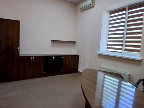 комерційна за адресою Миру просп., 243