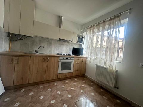 квартира за адресою Муроване, 10